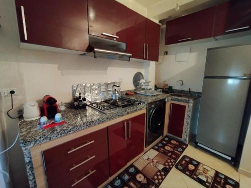 Kitchen, Magnificent Sunlit Ground-Floor Apartment Netflix,Wi-Fi ,Comfort, Style in Suburbs