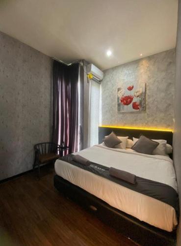 B&B Purwokerto - Emerald Guest House New York Purwokerto - Bed and Breakfast Purwokerto