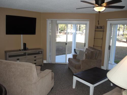 Lake View Golf Resort Villa 1301