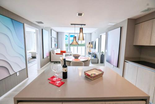 7th Floor Ocean View 2 BDR by Zen Vacation Rentals in Hollywood, USA