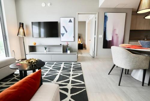 7th Floor Ocean View 2 BDR by Zen Vacation Rentals in Hollywood, USA