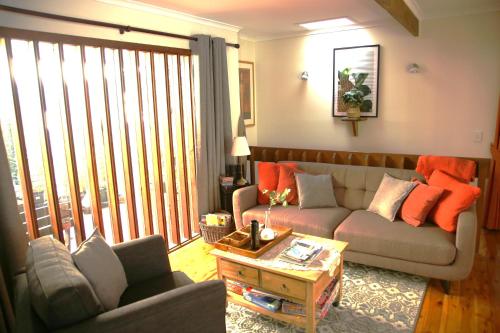 A Holiday Home for Every Season in Bateau Öböl