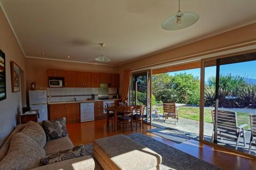 Clayridge Cottages in Ruby Bay