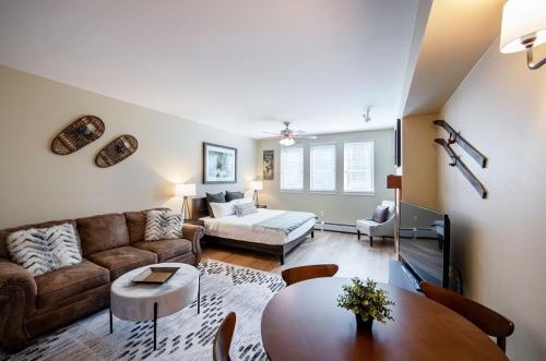 Premium Unit 3522- Fraser Crossing Founders Pointe condo