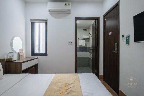 Budget Double Room image 3