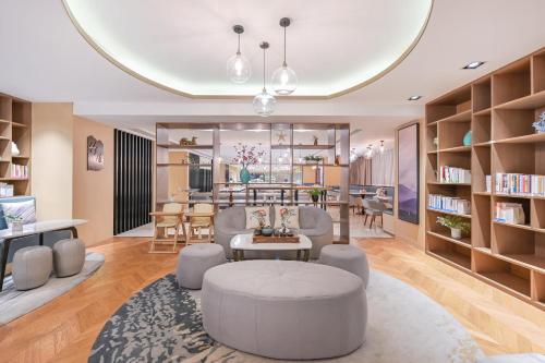 503288656 Atour Hotel Dalian Zhongshan Square