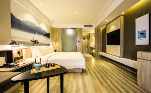 Atour Hotel Hangzhou Xiaoshan Peoples Square