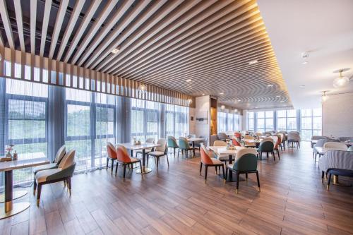 珠海唐家湾大学城金鼎广场亚朵酒店 珠海唐家湾大学城金鼎广场亚朵酒店