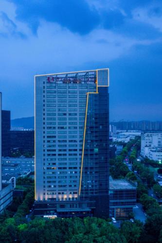 Atour Hotel Hangzhou Binjiang Powerlong City