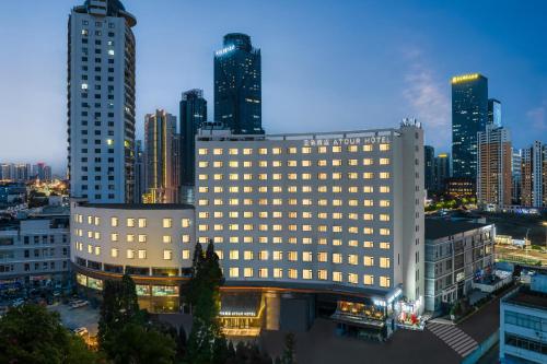 Atour Hotel Qingdao Tangdao Bay Jinggangshan Station