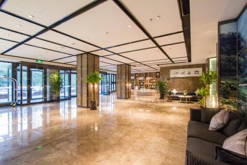 503292699 Atour Hotel Dalian Zhongshan Square