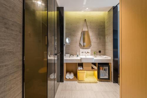 无锡海岸城亚朵酒店