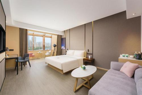 room detail thumbnail 1