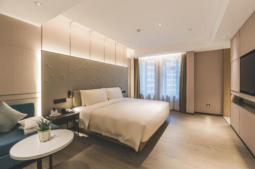 Atour S Hotel Chongqing Crown International