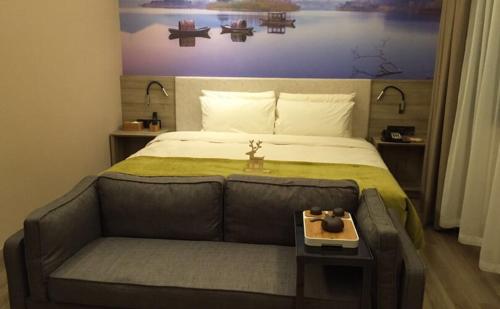 503294055 Atour Hotel Dalian Zhongshan Square