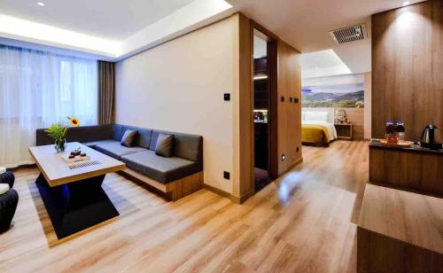 503294070 Atour Hotel Dalian Zhongshan Square