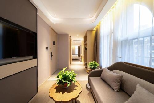 503294153 Atour Hotel Dalian Zhongshan Square