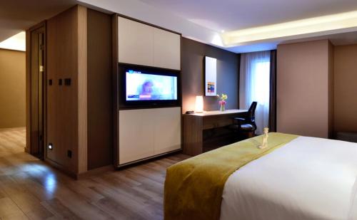 503294163 Atour Hotel Dalian Zhongshan Square
