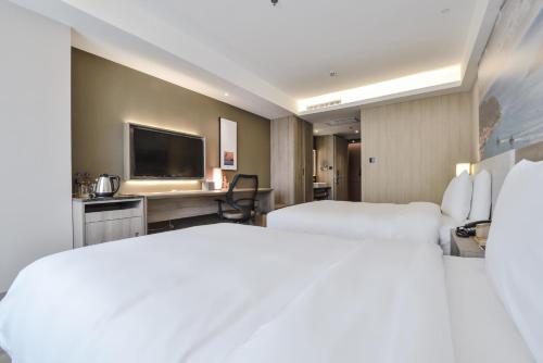 503294190 Atour Hotel Dalian Zhongshan Square