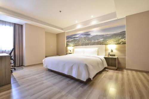 503294195 Atour Hotel Dalian Zhongshan Square