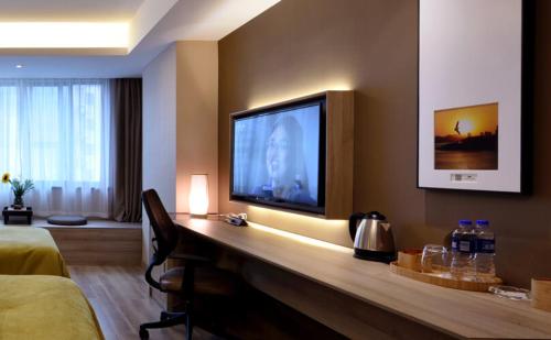 503294292 Atour Hotel Dalian Zhongshan Square