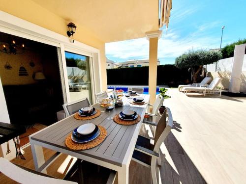 Casa Mariposa Altaona Golf in โล เมดิโก