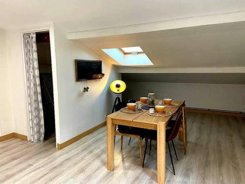 Cosy au calme, climatisation, 3min A41 in 貝爾南