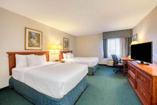 La Quinta Inn by Wyndham Cleveland Independence