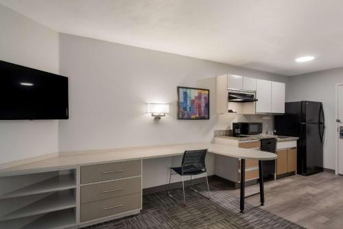 MainStay Suites Raleigh - Cary