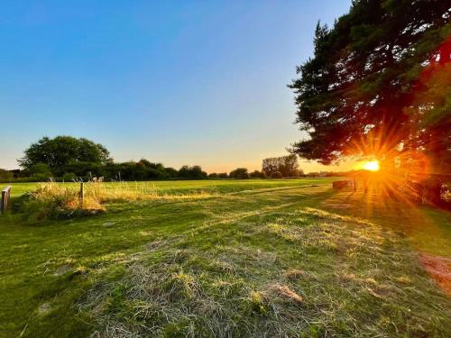 No. 3 A cosy spot for 4 No. 3 A cosy spot for 4