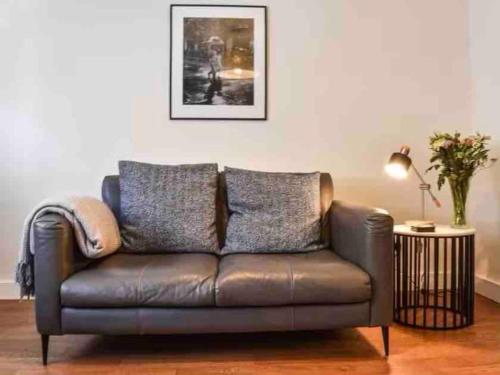 No. 3 A cosy spot for 4 No. 3 A cosy spot for 4