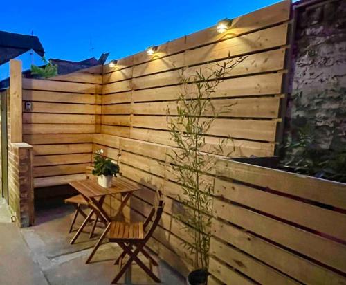 No. 3 A cosy spot for 4 No. 3 A cosy spot for 4