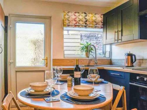 No. 3 A cosy spot for 4 No. 3 A cosy spot for 4