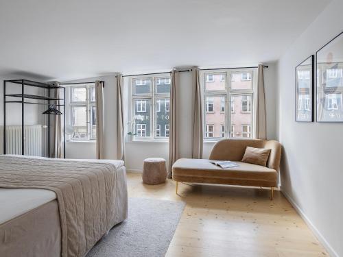 Sanders Main - Popular Two-Bedroom Duplex Apartment Next to Magical Nyhavn, Копенгаген (фото 10)