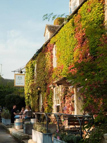 New Inn at Coln - main image