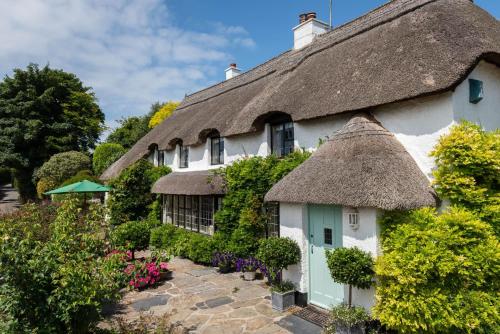 Dusky Cottage