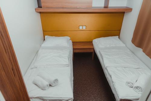 Poseidon Mobile Home Resort - image 4
