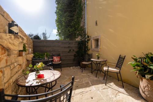 設施, Della Croce Bed&Breakfast in 薩維舍亞