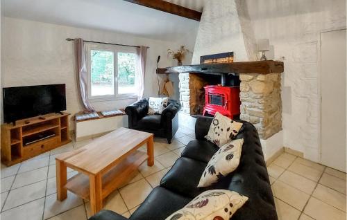 Gorgeous Home In Noaillan With Wi-fi