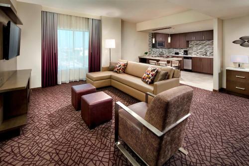 Executive Suite, 2 Bedroom Larger Suite