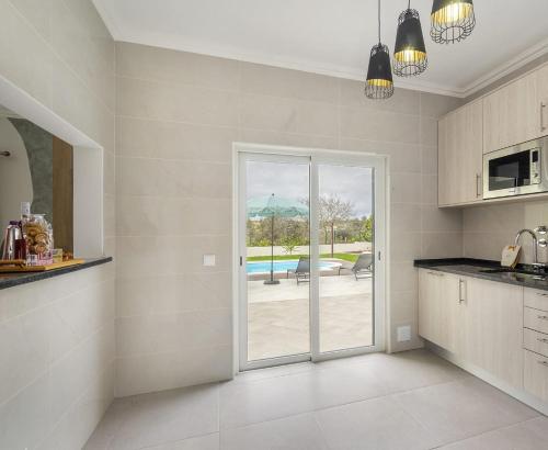 Vila Alegria in Aivados E Fontes