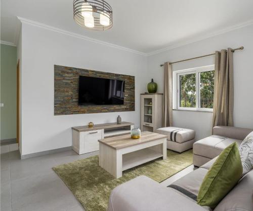 Vila Alegria in Aivados E Fontes