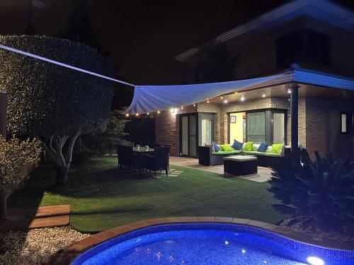 Washingtonia Villa near Sitges