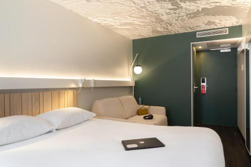 Comfort Hotel Davout Nation Paris 20 - image 4