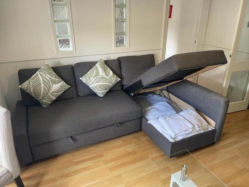 Coastal Apartment 2 Bedrooms, Sleeps upto 6, Free Parking