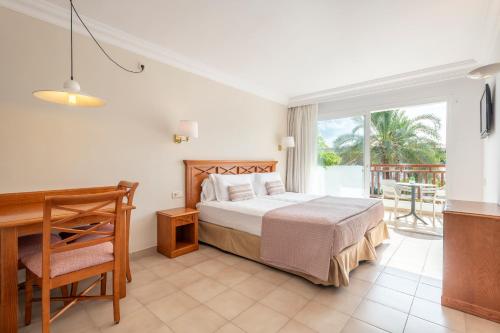 Inturotel Cala Azul - image 11