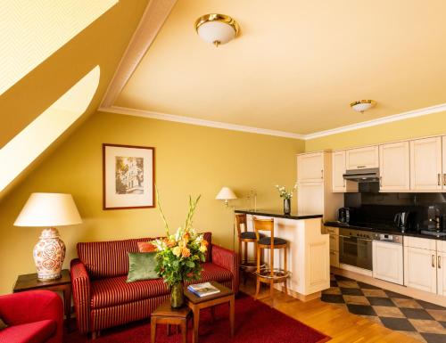 Louisa's Place - image 10