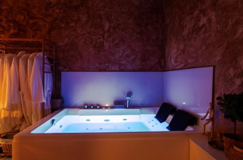 Spa Diamond, 71 sqm, private Whirlpool, Ateny