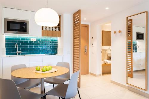 Inturotel Cala Azul in فيلانيتش