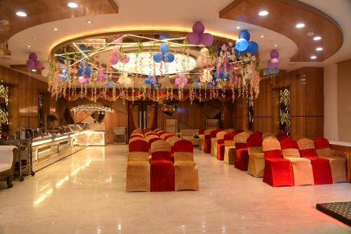 Hotel Gurveer Royal in Badali Kheda